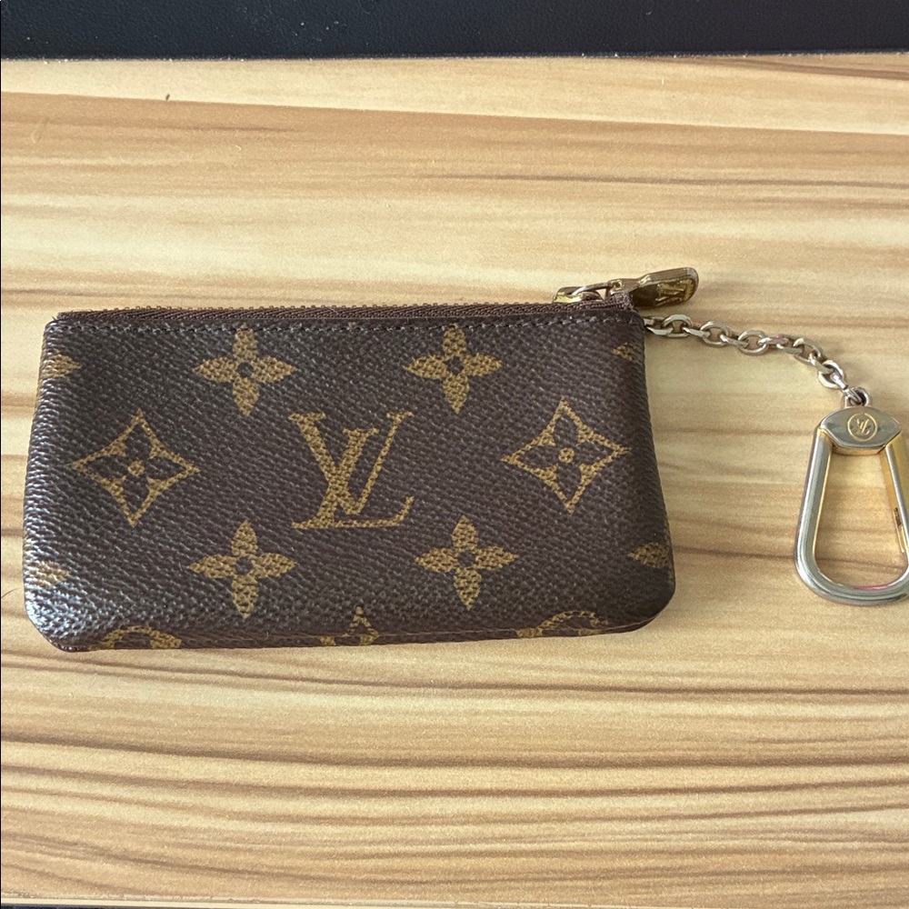 Louis Vuitton Brown Monogram Key Pouch - Picture 5 of 8